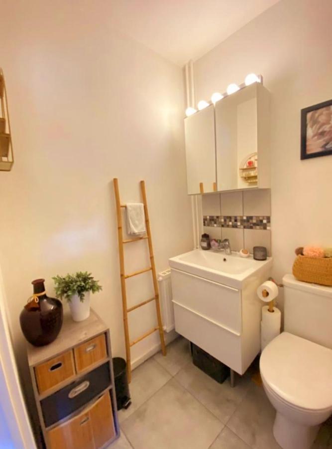 Appartement HYPER CENTRE Gare RER A à 400m. Paris 20 min. à Poissy Extérieur photo