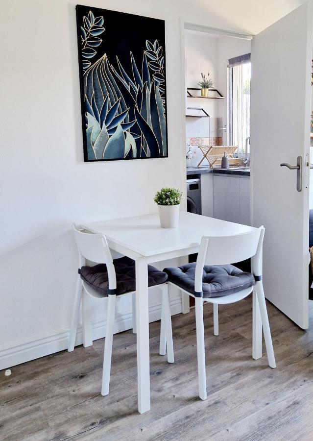 Appartement HYPER CENTRE Gare RER A à 400m. Paris 20 min. à Poissy Extérieur photo